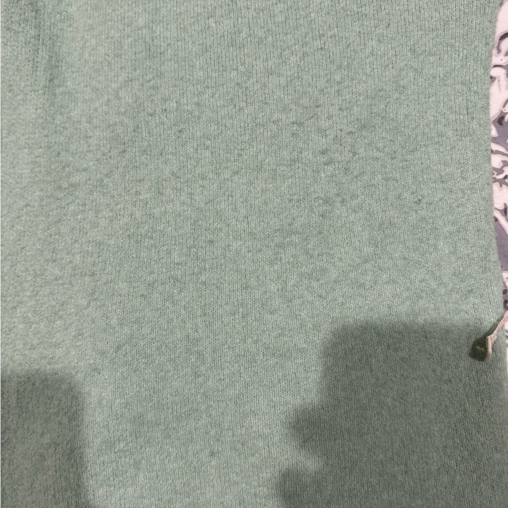Tahari Light sage see Green Women's Cardigan size s/m. Feels like cashmere - Picture 12 of 12